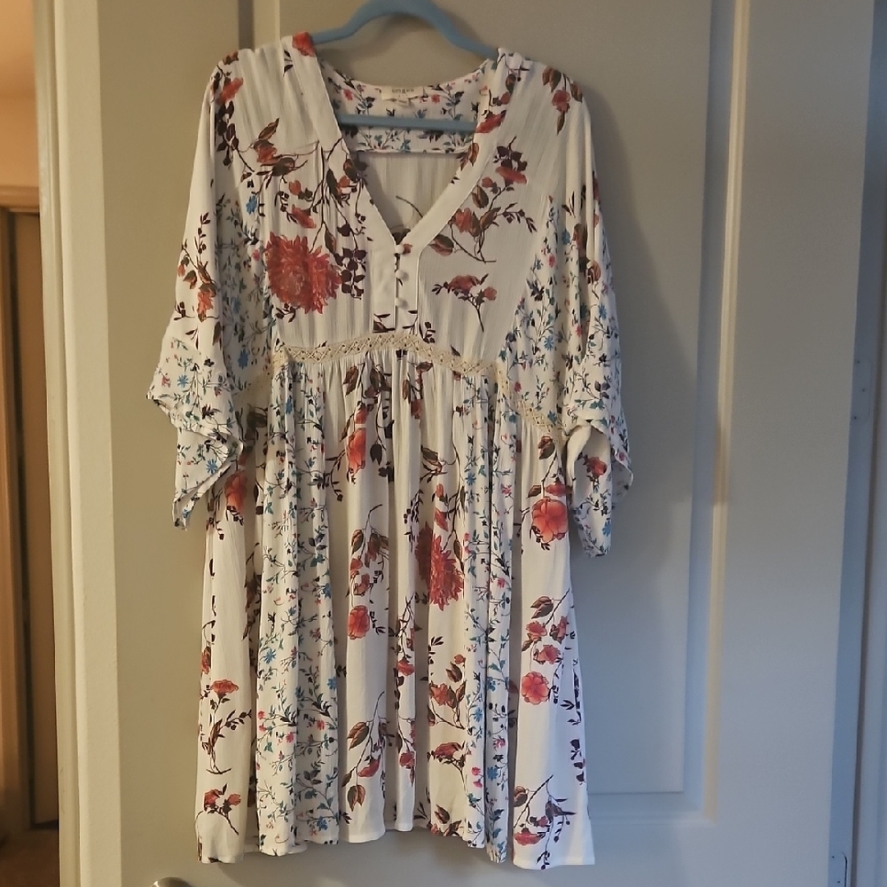 Umgee White Dress with Red and Blue Floral Pattern